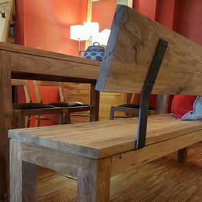 Sitzbank MAIN  mit Rueckenlehne  aus Teak massiv und aus Altholz Teak, Rueckenlehne Befestigung mit schwarzen Metallhalterungen, trendig warmes Holz trifft auf kaltes Metall, MOEBEL KOLONIE Muenchen, Manufaktur und Design, Massive Sitzmoebel Muenchen