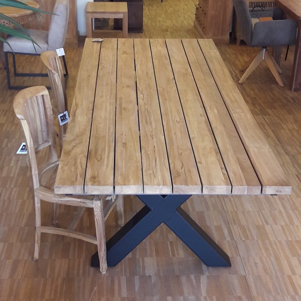 Ansicht von oben, Gartentisch Moritz aus recyceltem Teak massiv mit Stuehlen Pfau aus Plantagen Teakholz