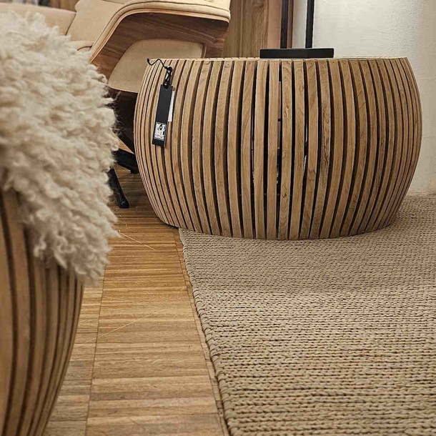 Detailbild Grossansicht Massivholz Sofatisch Mondo aus Holz in geometrischer Form, Beistelltisch extravagant, besonders, Einzelstuecke, MOEBEL KOLONIE Muenchen