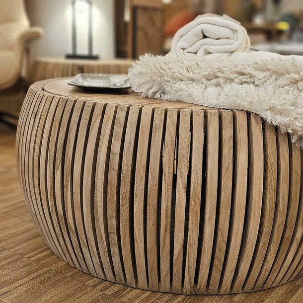 Moderner Beistelltisch Mondo, besonderer Sofatisch fuer Individualisten, MOEBEL KOLNIE Muenchen Living in Style