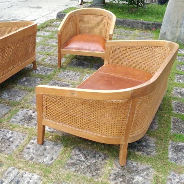 Lodge Sessel und Sofa, Lounge Ensemble aus zertifiziertem Teak, vom Scheiner handgefertigt mit Wienergeflecht und Leder Sitz