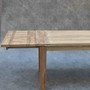 Massivholz Esstisch aus gebuerstetem Teakholz mit einseitiger Erweiterung, Tisch aus Teak massiv im der Ausfuehrung rustic, Tisch Barli mit Stirnholz aus massivem Edelholz, Fertigung von Schriner in der MOEBEL KOLONIE Manufaktur